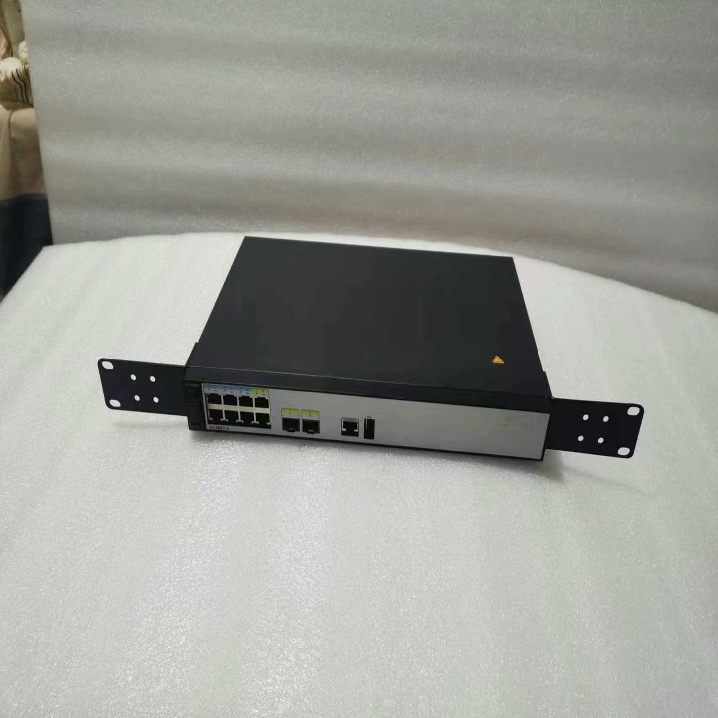 询价~华为 AC6003-8  全千兆企业无线控制器   实图片