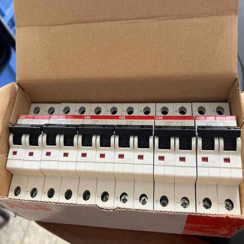 ABB   S202M K2ADC 剩余库存，有60个~询价