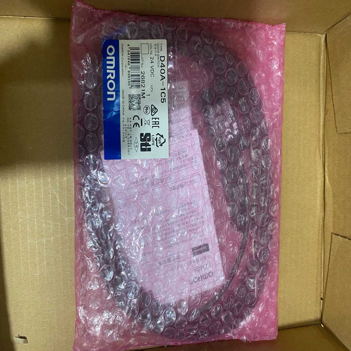 传感器，型号D40A-1C5，实物图拍摄，，不~询价