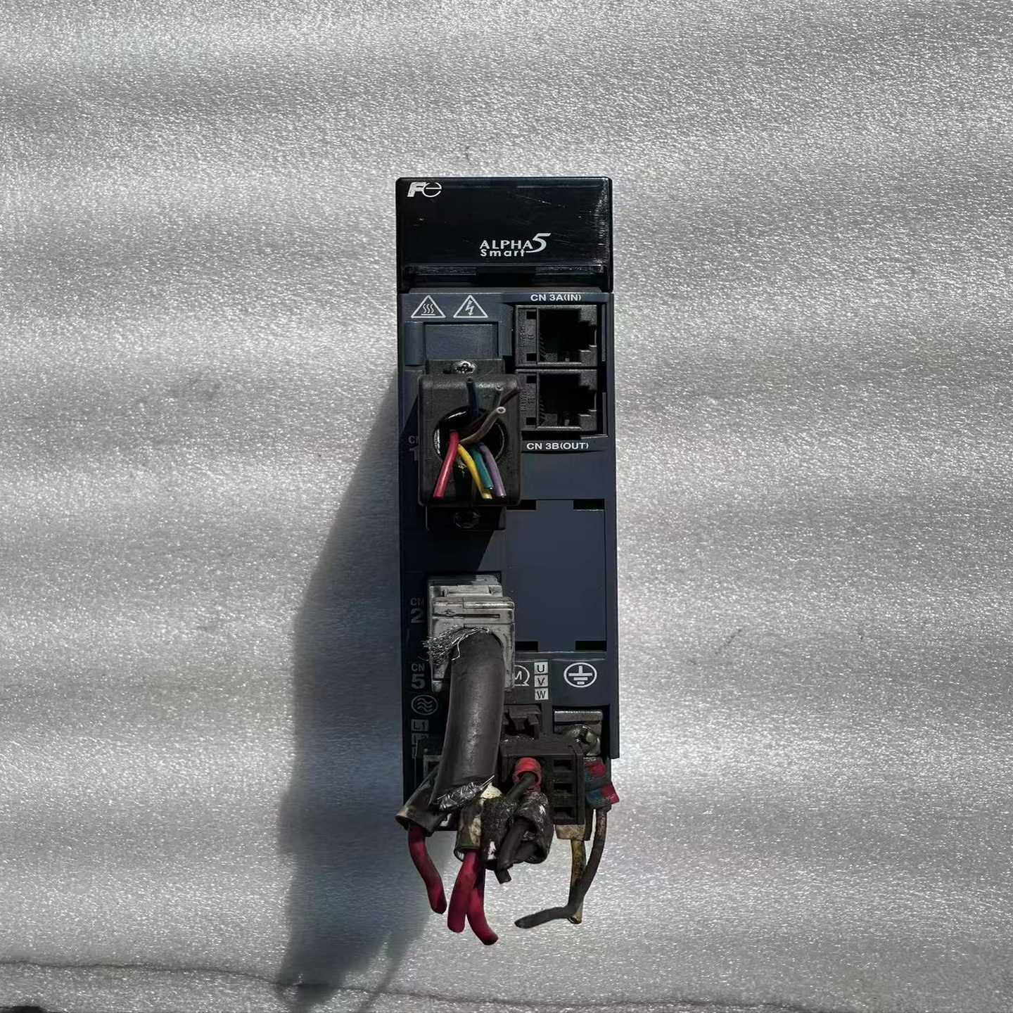 富士伺服驱动器RYH401F5-VV2 400W有数量多台实{议价}