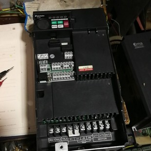 043 士林变频器SE3 11K 重新 便宜 少盖板 星慕电子