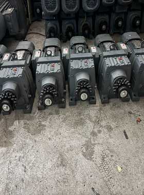 （明明电子）9成新赛威减速机 R47头 0.37千瓦 139.99速比
