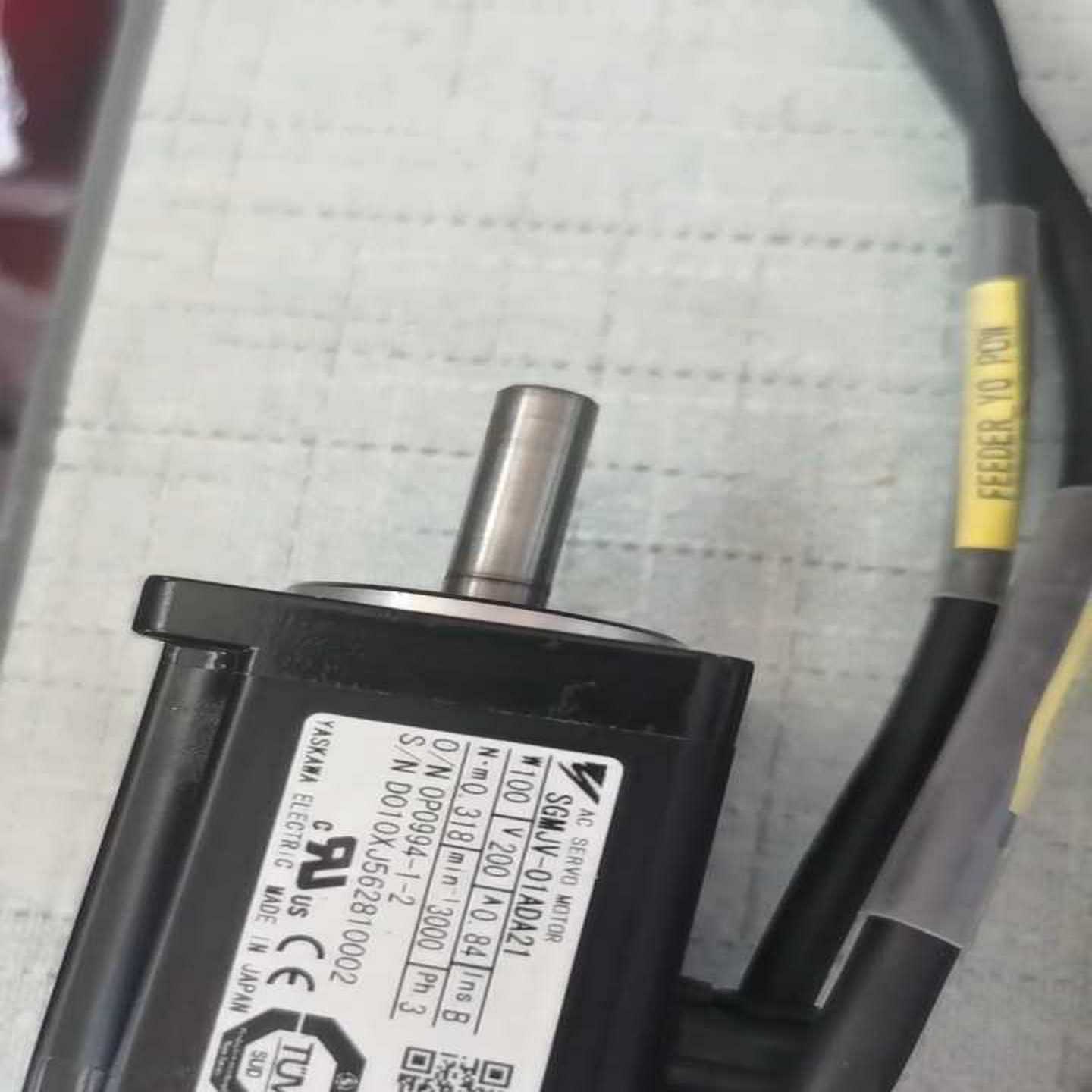 安川五系100瓦套装  驱动SGDV—R90A01A 马达S【鑫鑫商铺】