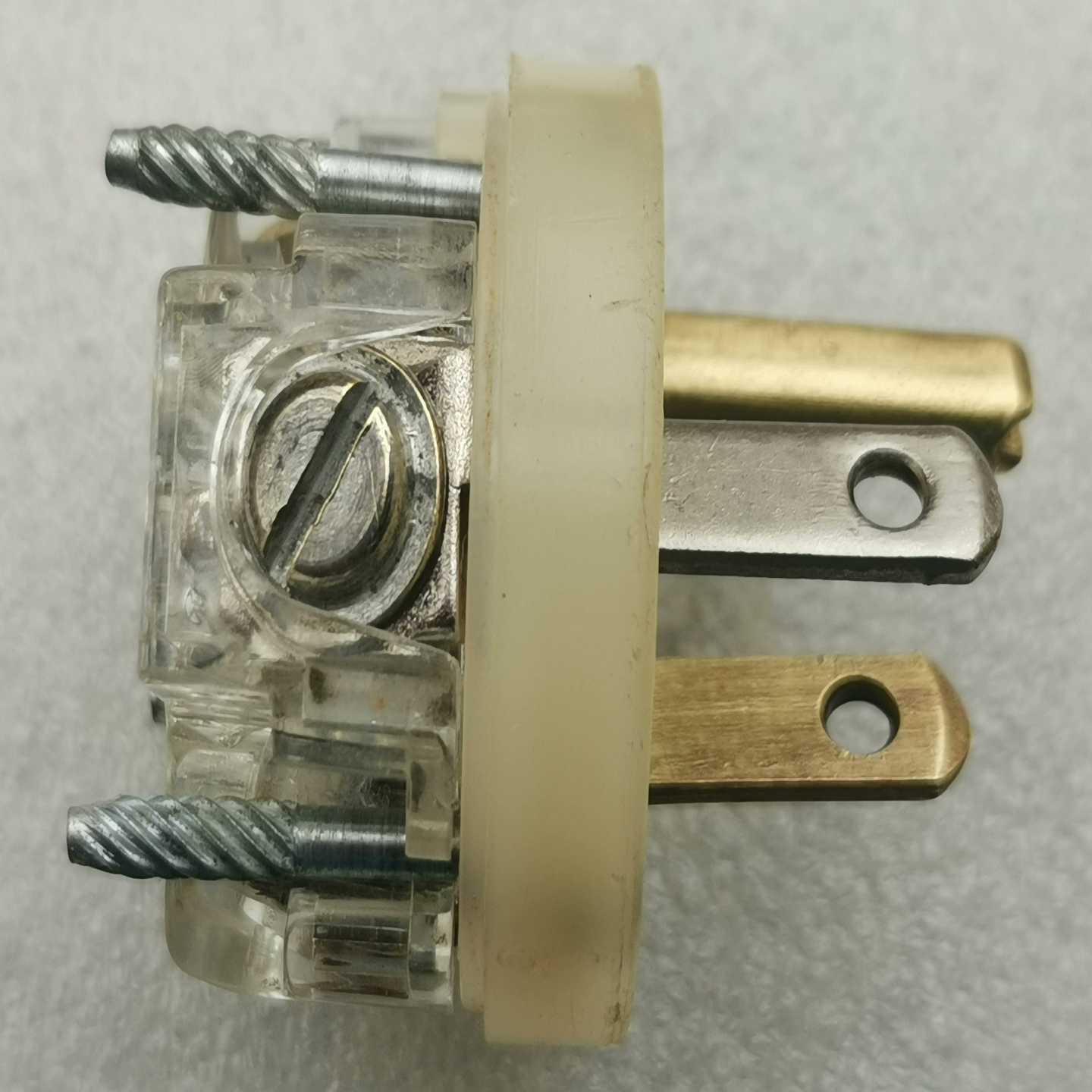二手离心风机3台,220伏电压,0.16KW,正常使用,外观--议价