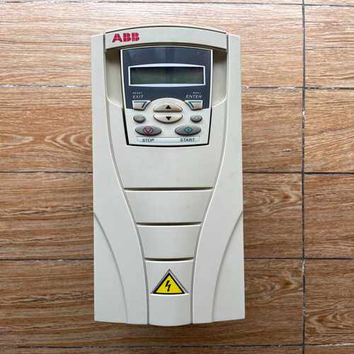 (议价)ABB变频器，型号：ACS510-01-08A8-4，功率正