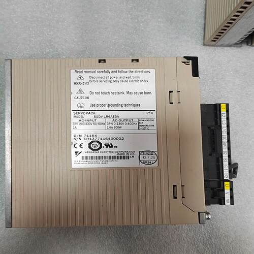 安川SGDV-1R6AE5A 末上机，没有包装，~询价