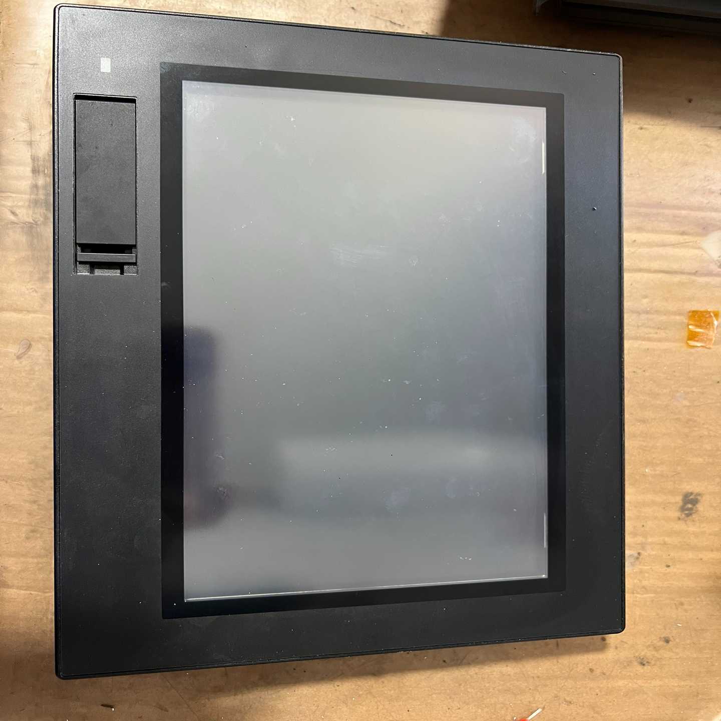 议价基恩士触摸屏VT5-W10拆机,功能包好,成色如图