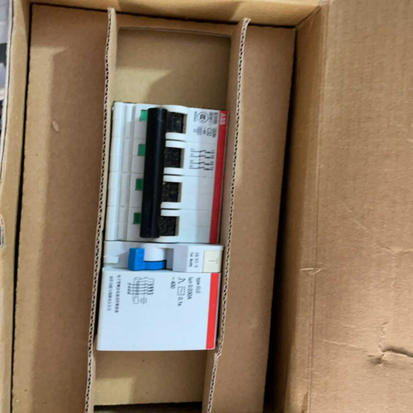 ABB 4P漏电保护器 GS264-C324P漏电保护器 全（电子设备）