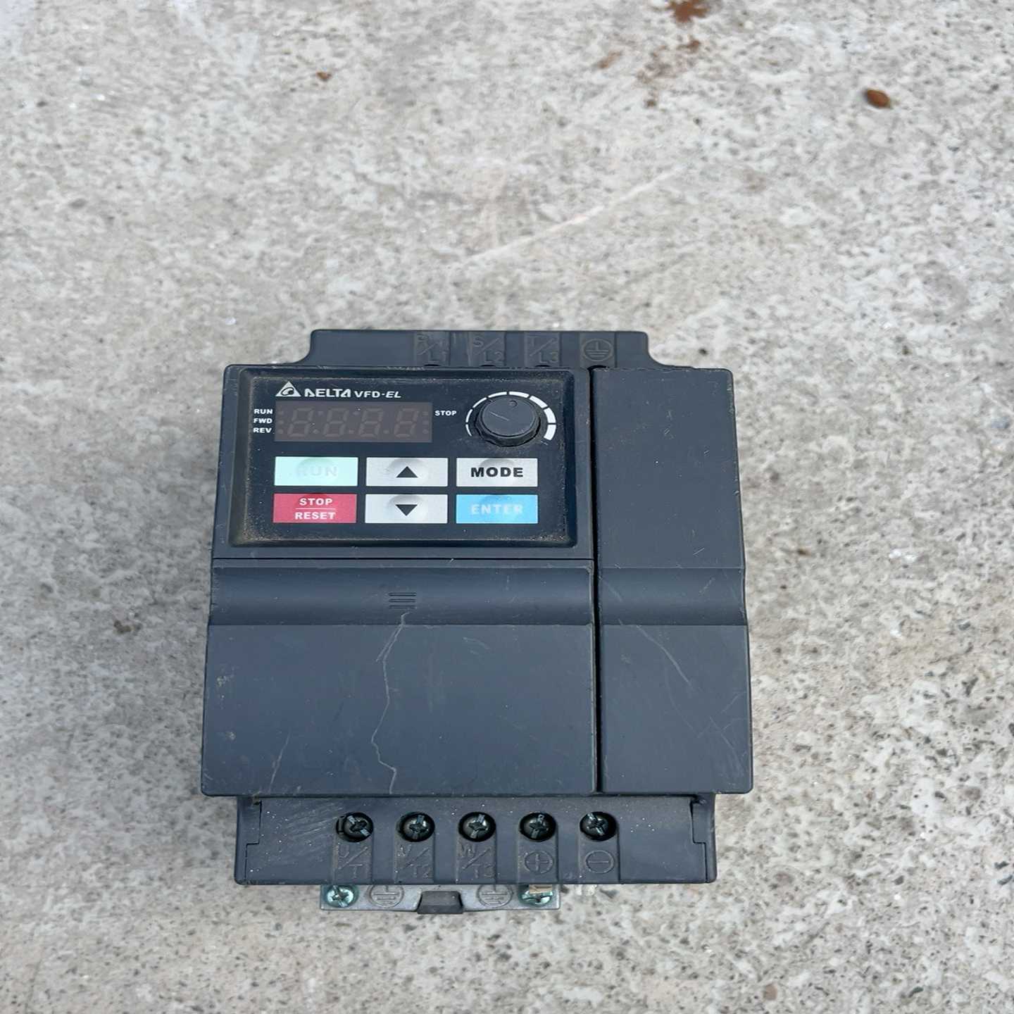 询价~VFD015EL21A 台达变频器 1.5KW 220V 功