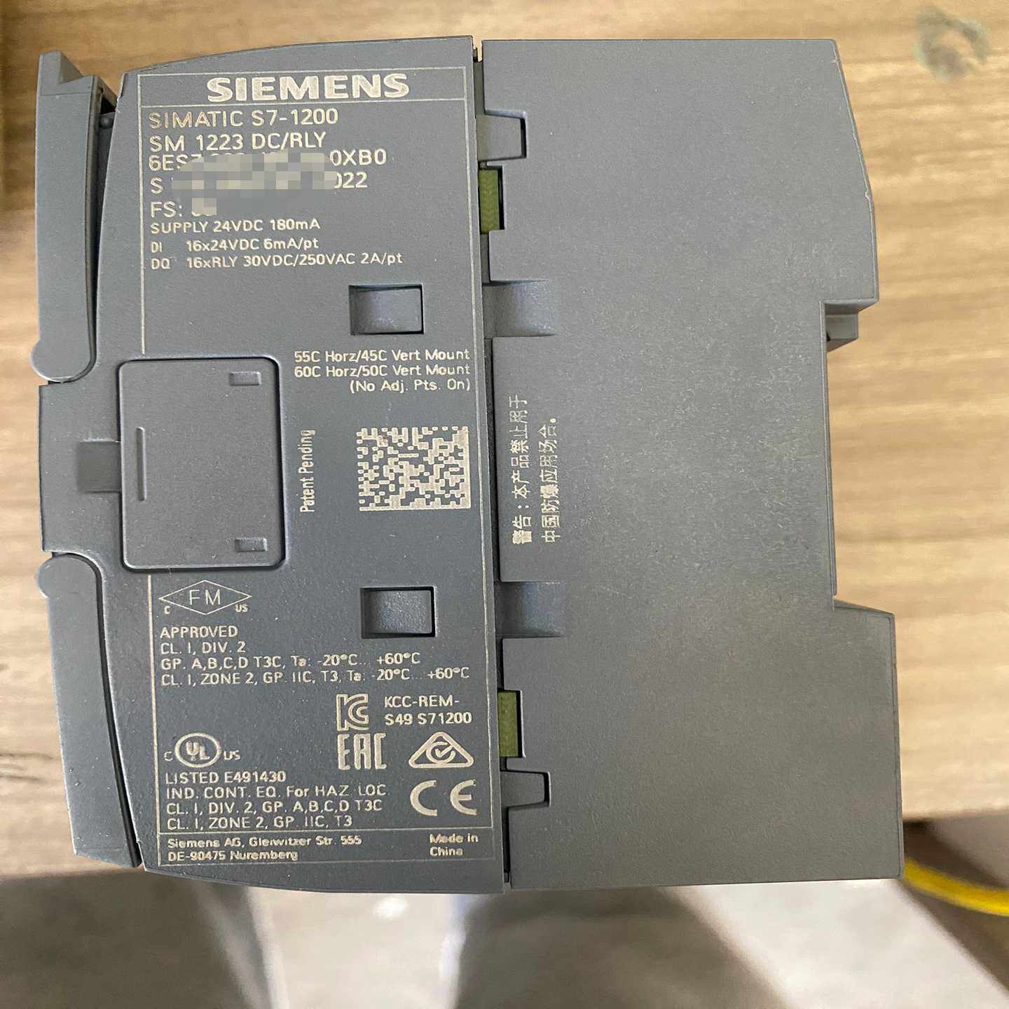 询价~6ES7223-1PL32-0XB0成色如图