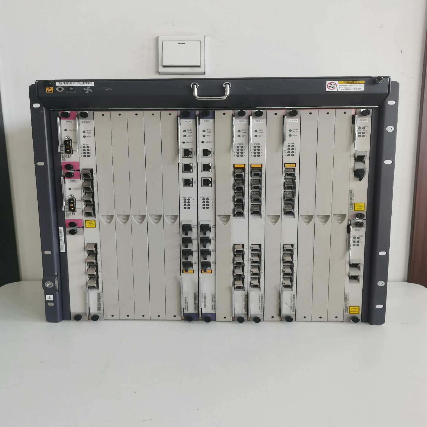 华为MA5680T 19寸机箱 802SCUN主控 99新~议价