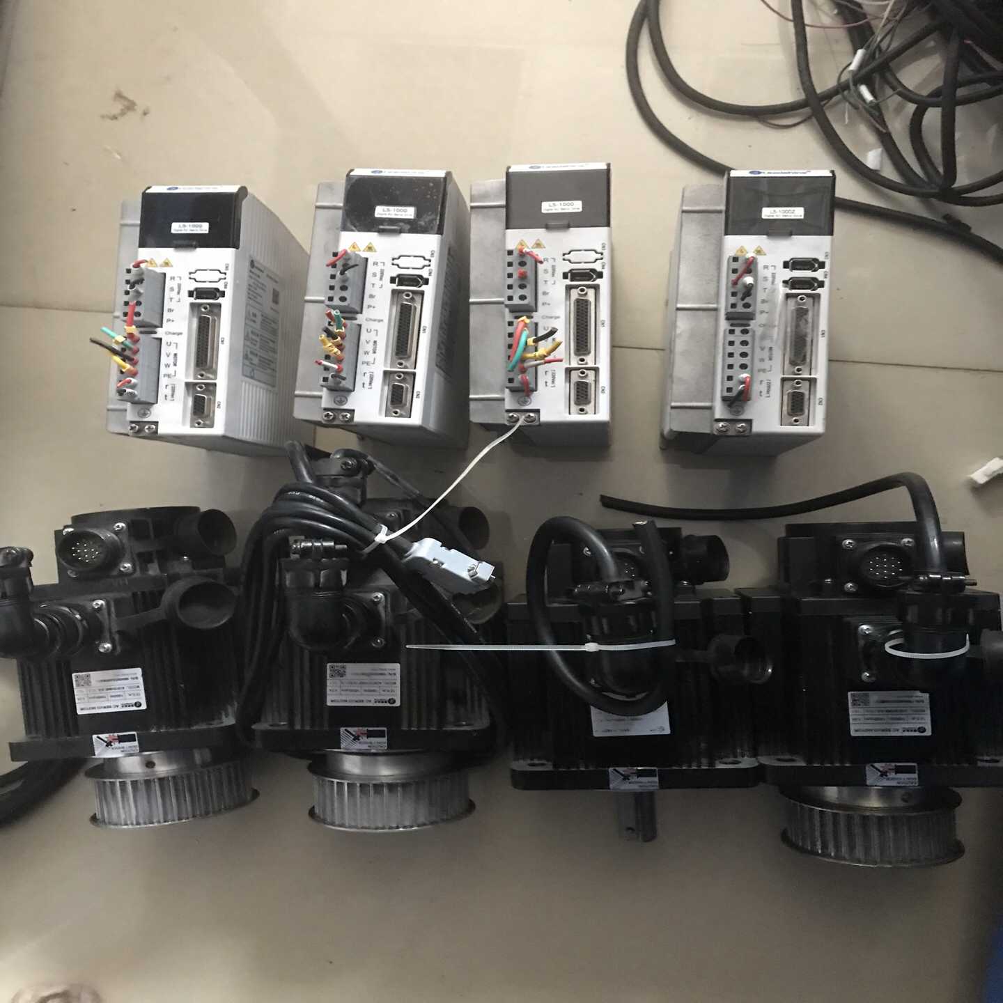 雷赛伺服电机1KW，驱动L5-1000Z 电机ACM1301~询价