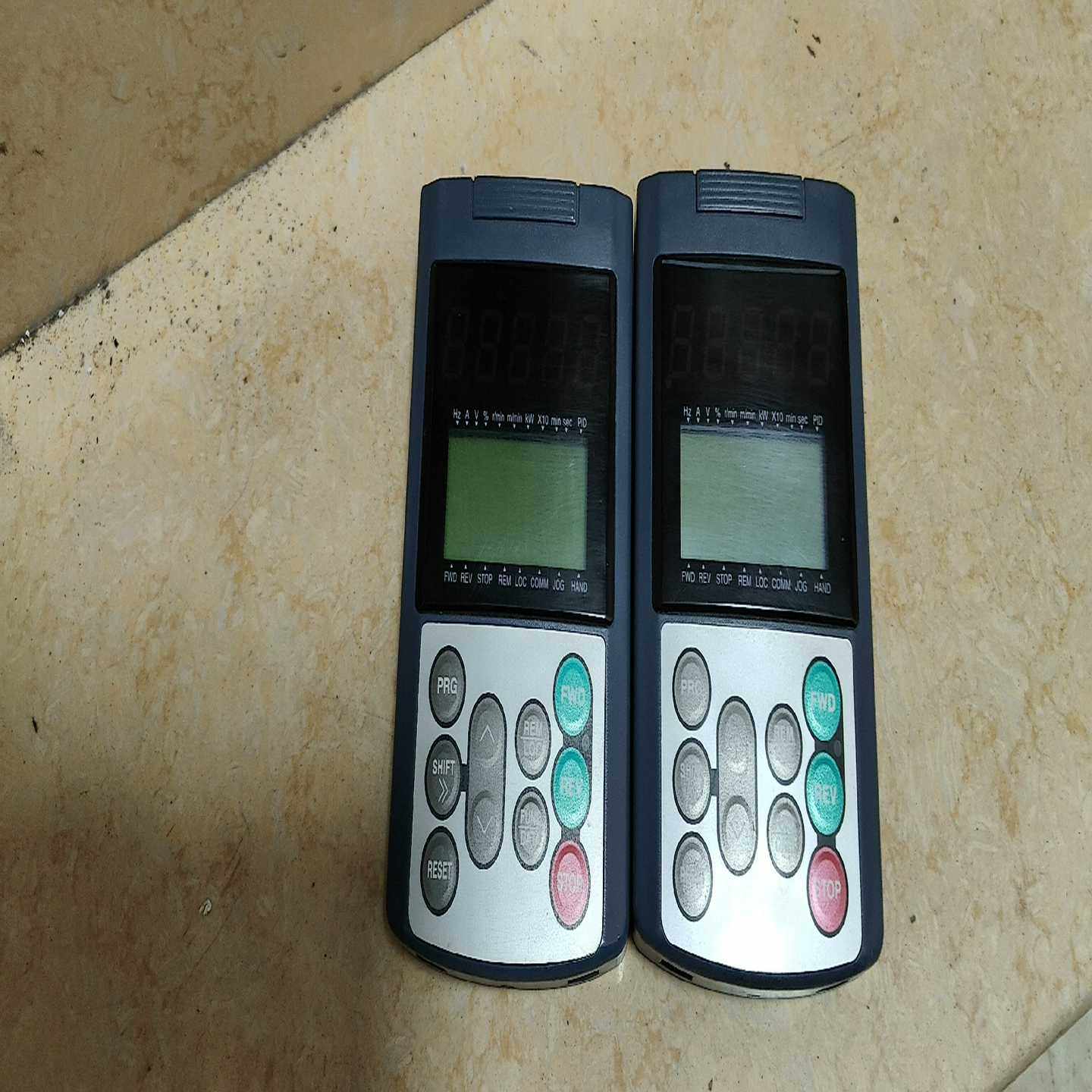 富士变频器中文面板成色如图~询价