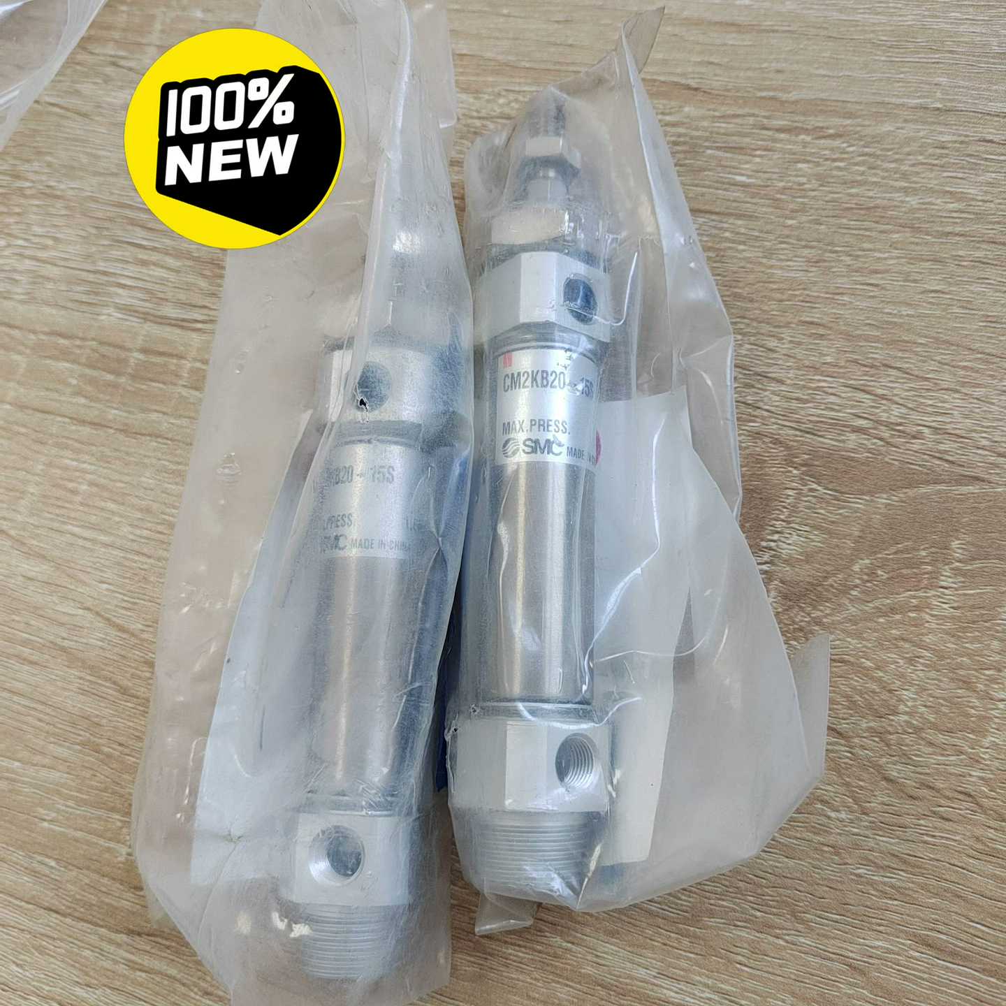 SMC全新原装CM2KB20-15S气缸{议价}