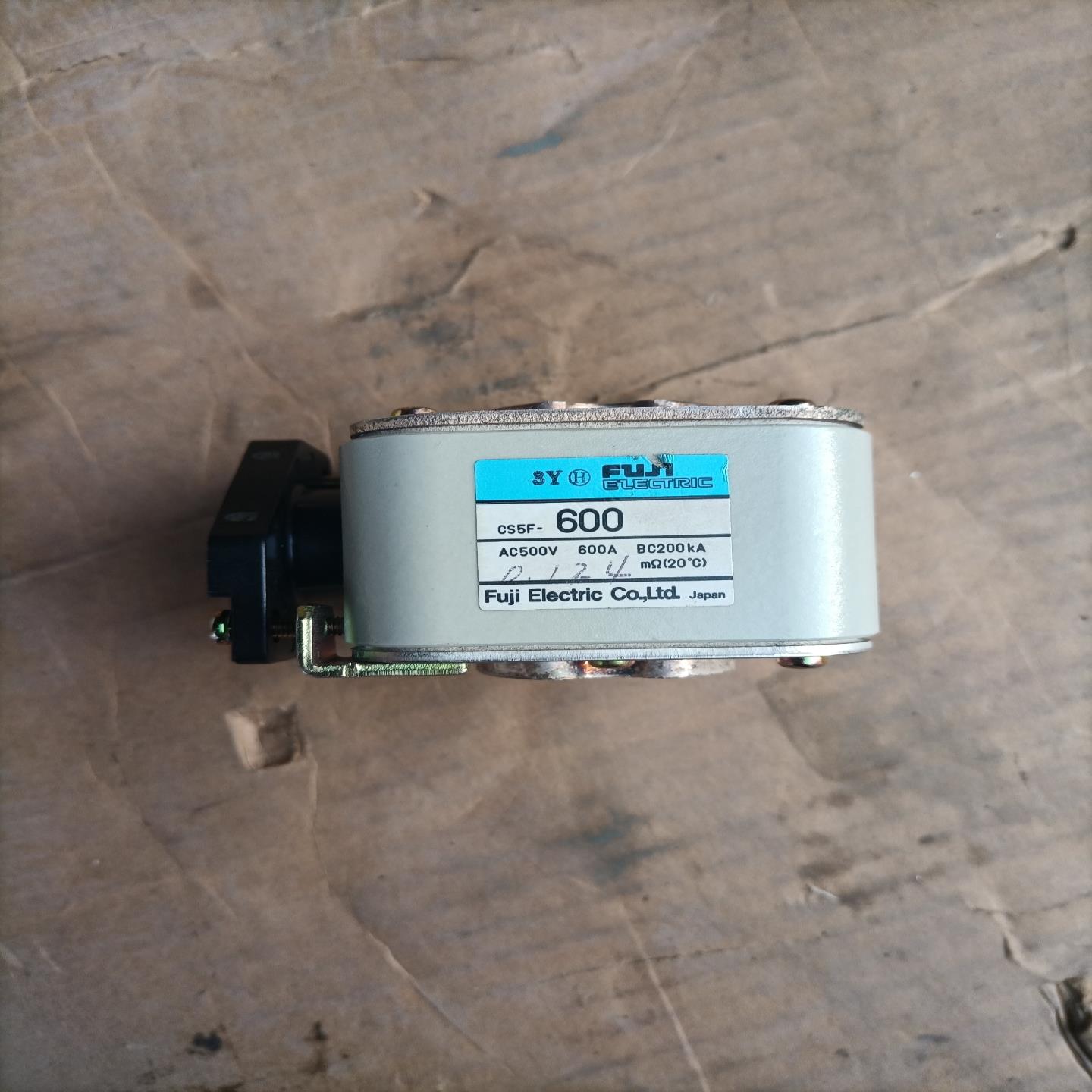FUJI富士熔断器CS5F-600，未使用（佳毅工控）