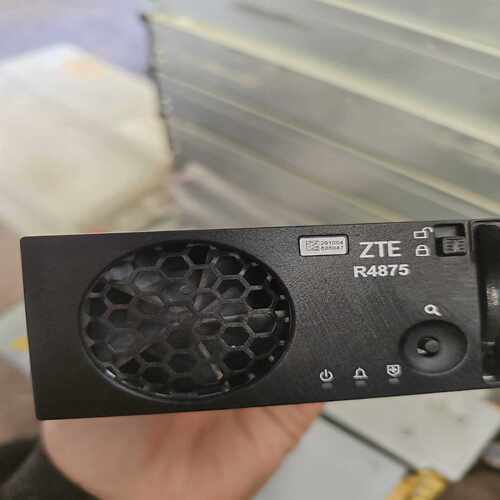 中兴R4875F1  9.5新 - 封面