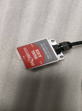 咨询-工业传感器LCA326T-80-232，5V供电，带黑色线缆