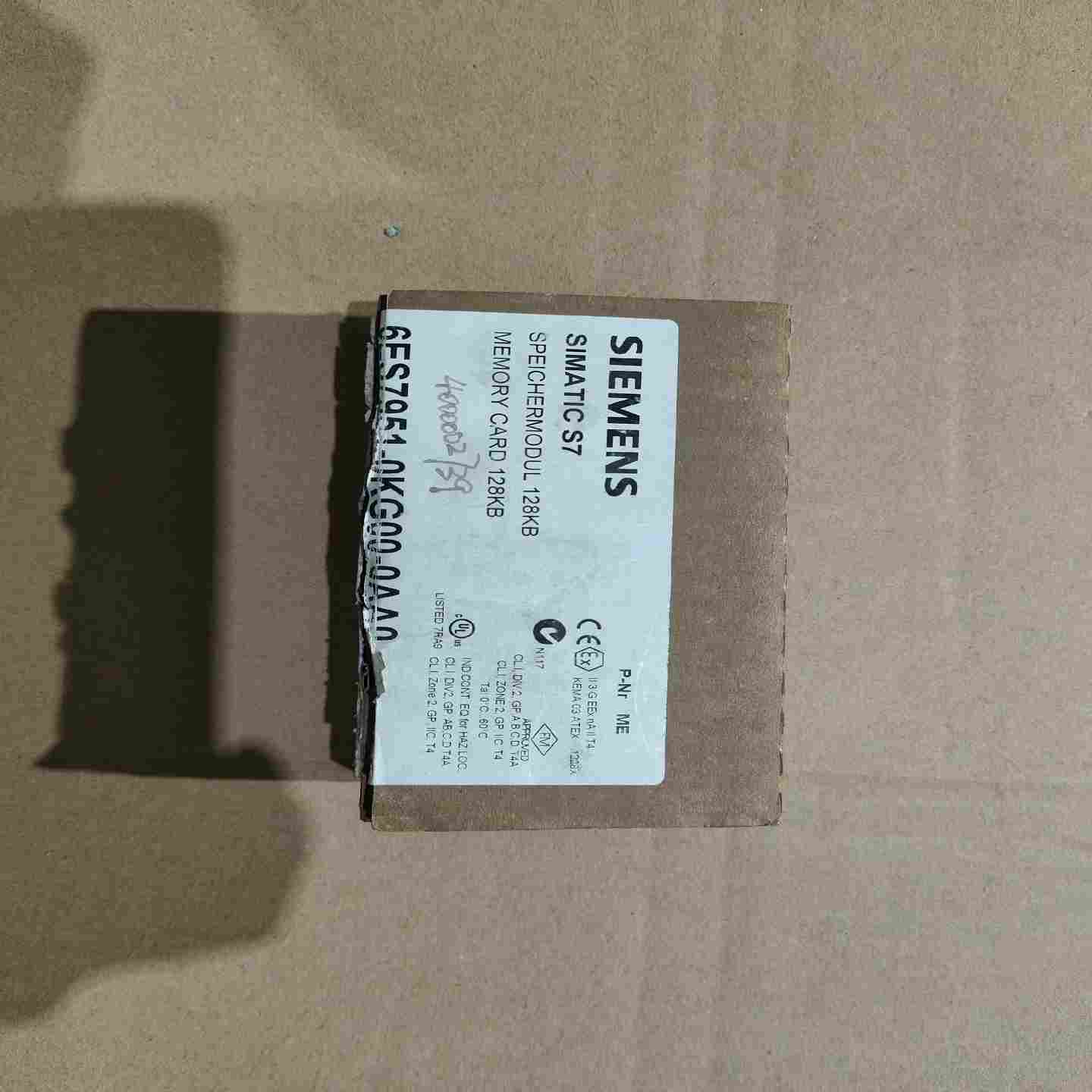 议价库存西门子内存卡6ES795O1-0KG00-0AA0.实物图现货/维修