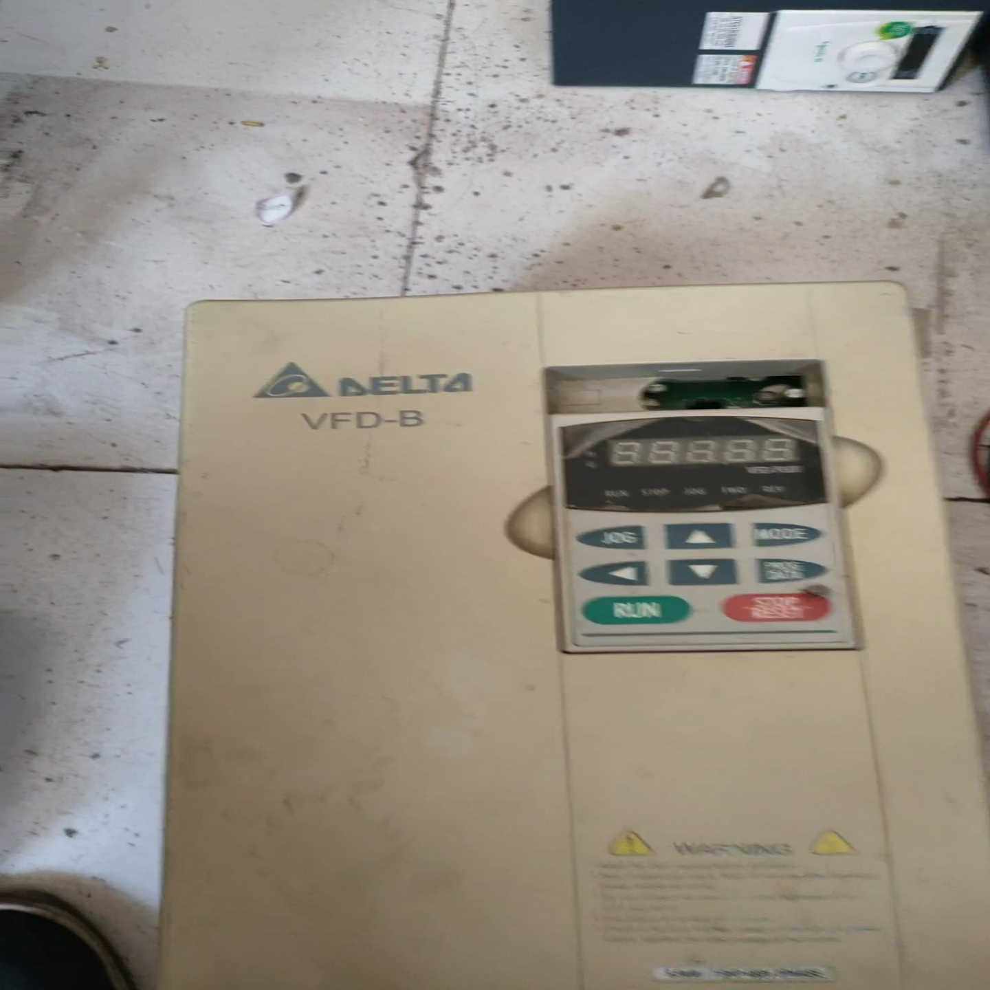 台达B系列5.5KW变频器一台，成色自定义，外壳有点发黄，功（,3C数码配件,其它配件,淘宝优惠券,粉丝福利购,淘宝优惠卷