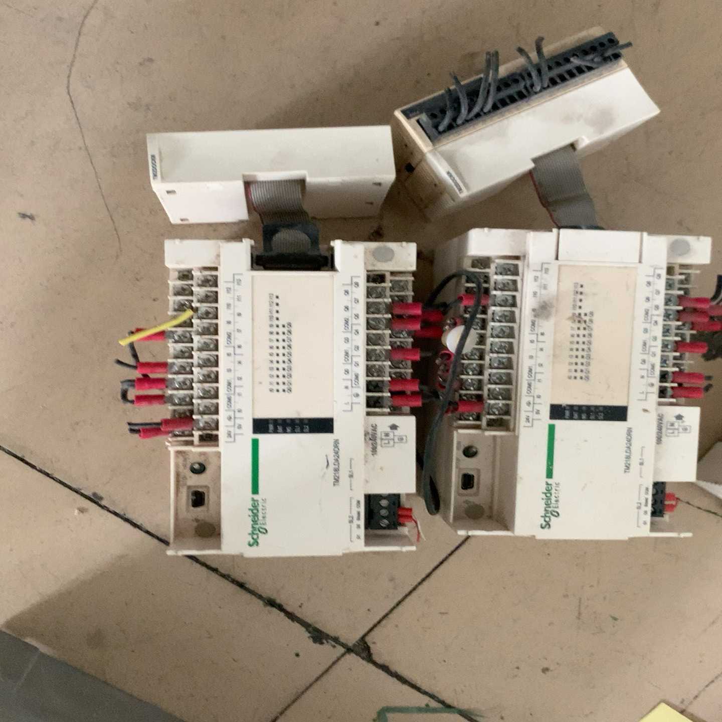 PLC，型号TM218LDA24DRN，＋TM2DOC~询价