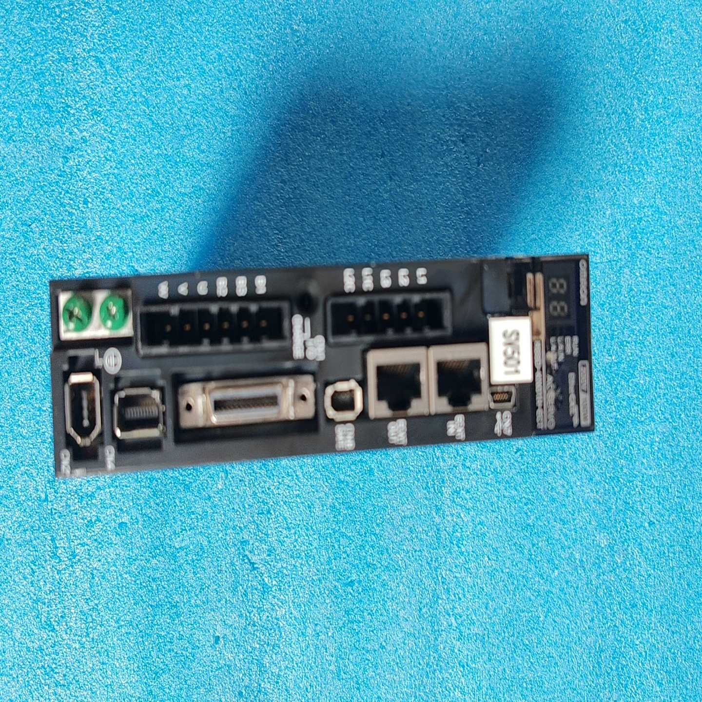 R88D-KN01H-ECT-Z伺服驱动100W，成色~询价