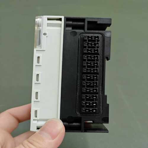 FESSTO  CPX-AB-8-KL-4POL 19570~询价