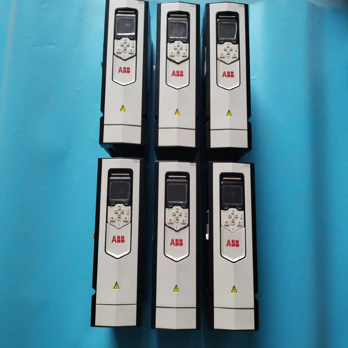 #变频器三相380vabb变频器ACS880-01-09A4【鑫鑫商铺】