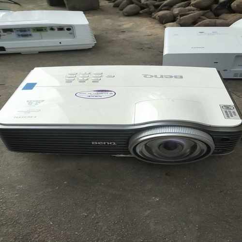 明基短距离数码投影机，型号MX762ST，有七八成新，无维修--