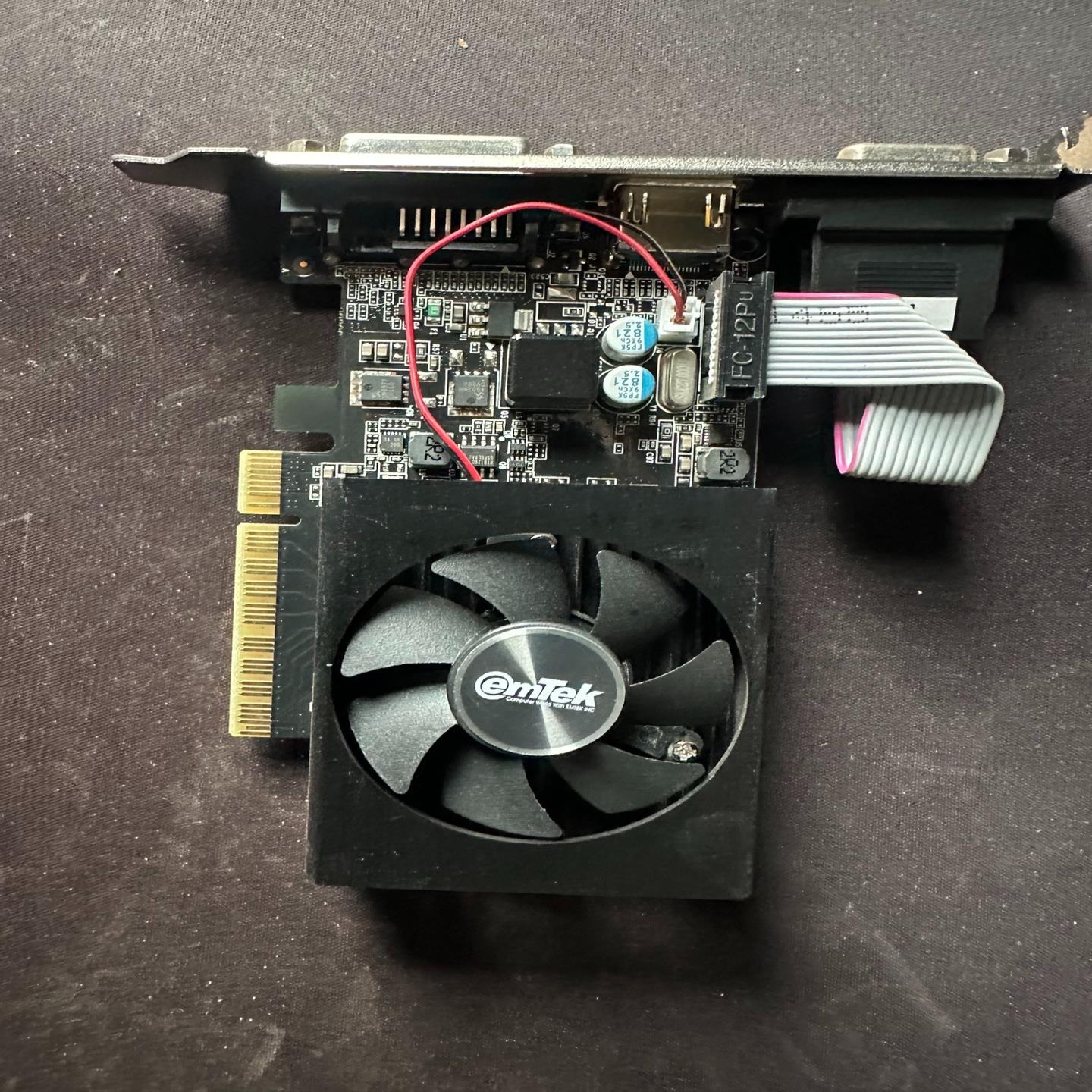 全高刀卡GT730 2G PCIEx8 3屏 2U刀卡N卡兼；议价