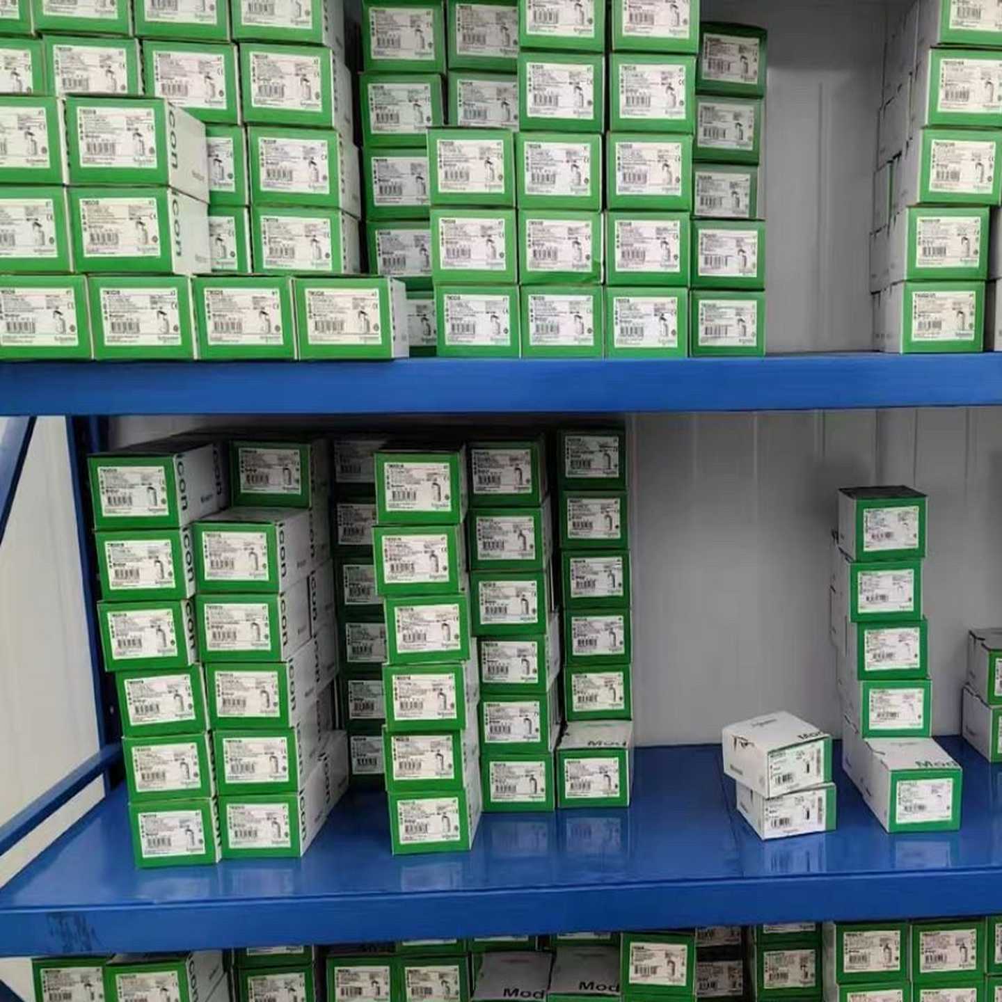 询价~施耐德下载器VW3A8120  VW3A8121