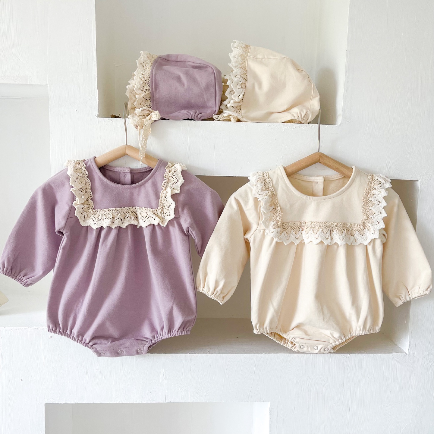 女宝宝连体衣2025春秋季韩版纯色花边领婴儿哈衣长袖爬爬服包屁衣