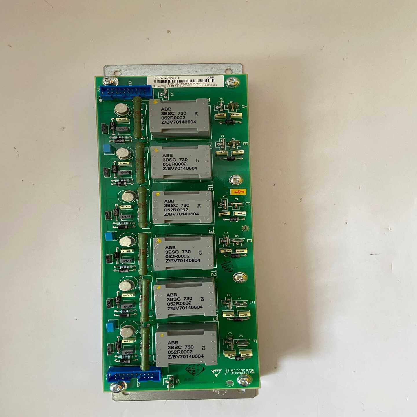 ABB  SDCS-PIN-48  工业备件，拍前请联系 感~询价