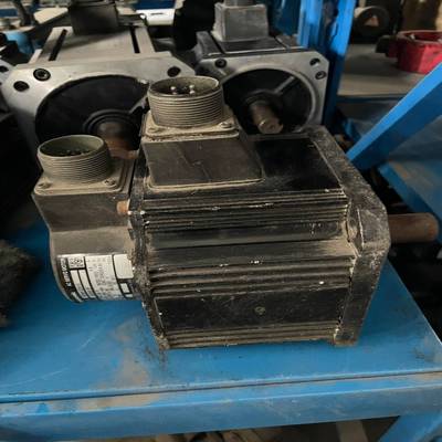 松下伺服电机1KW，MDMA102A1G，二手拆机，成色如图一议价商品