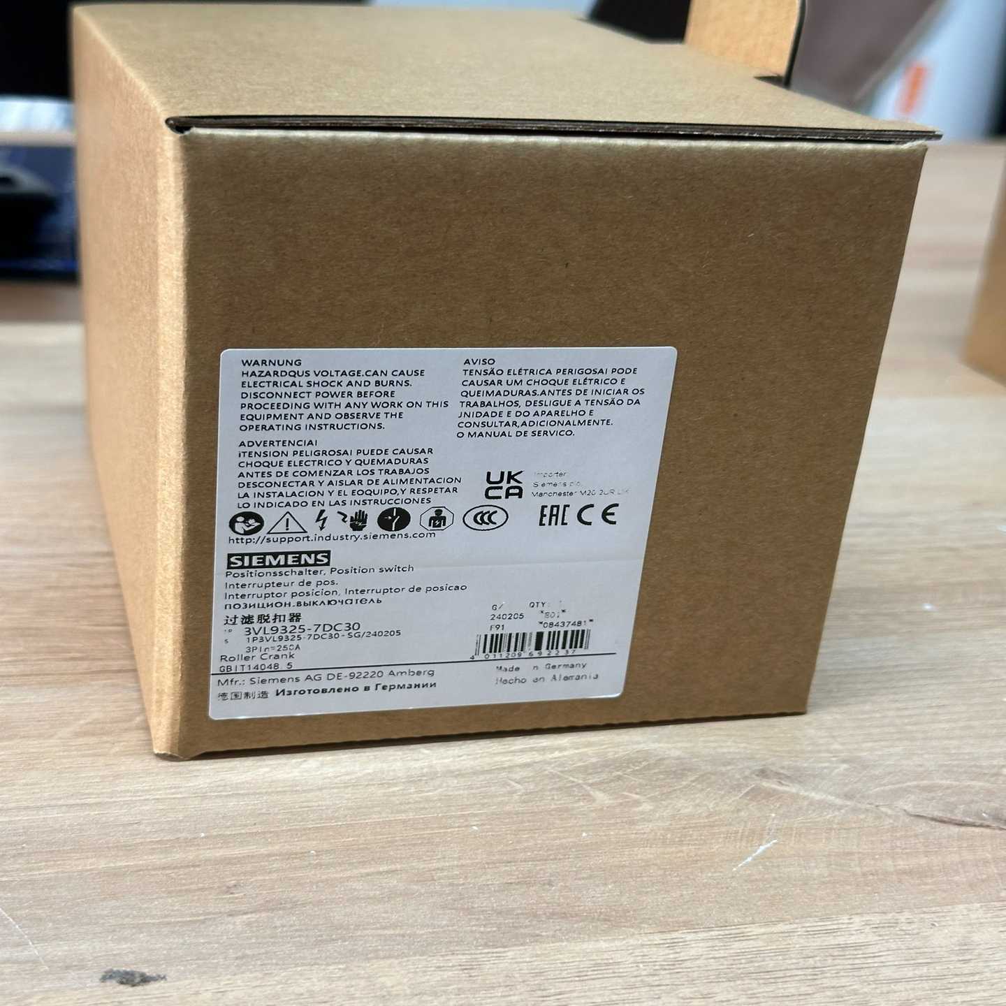 西门子电流脱扣器3VL9325-7DC30全新原装正品--议价商品