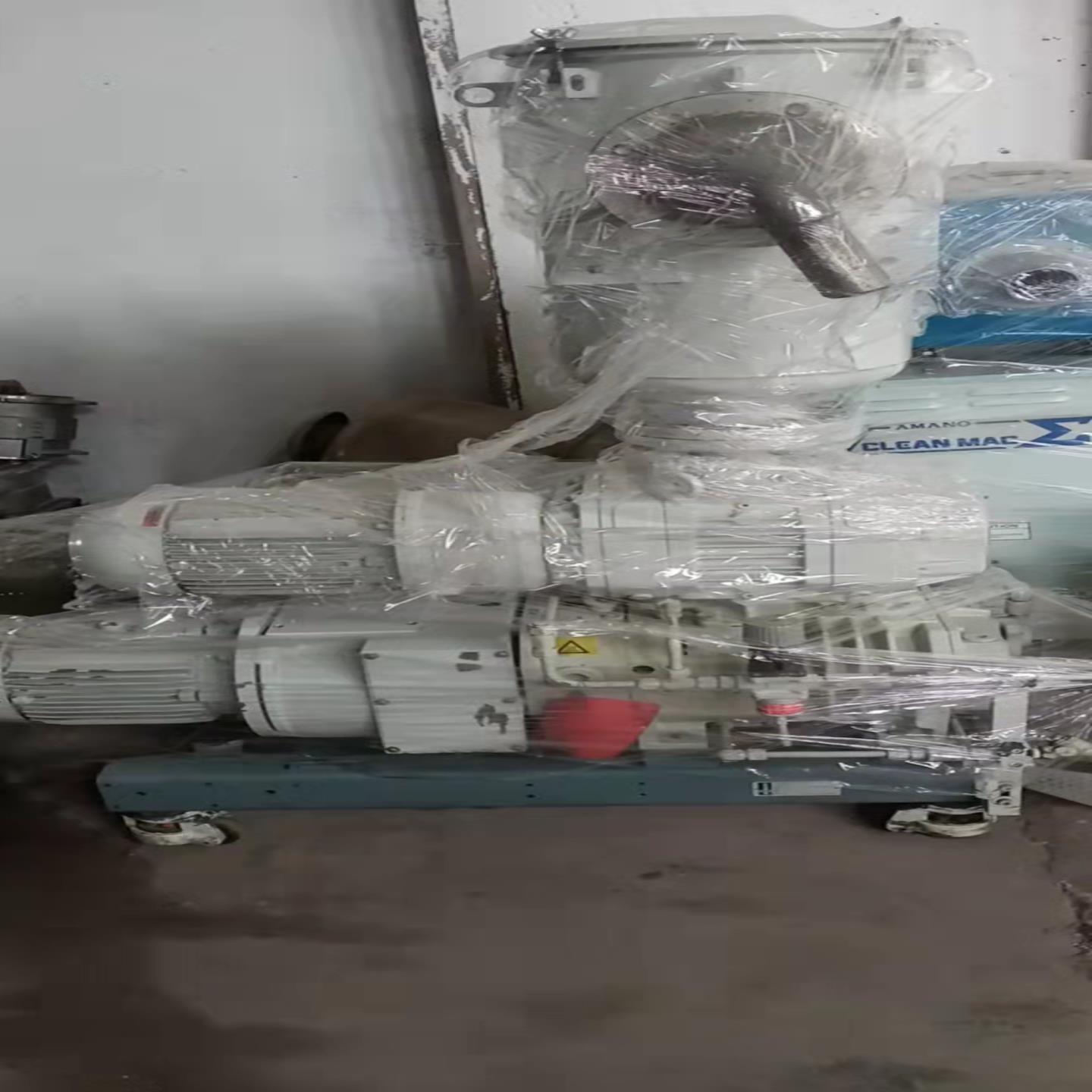 普旭杆真空泵NC100十WP500拆机下来，成色好