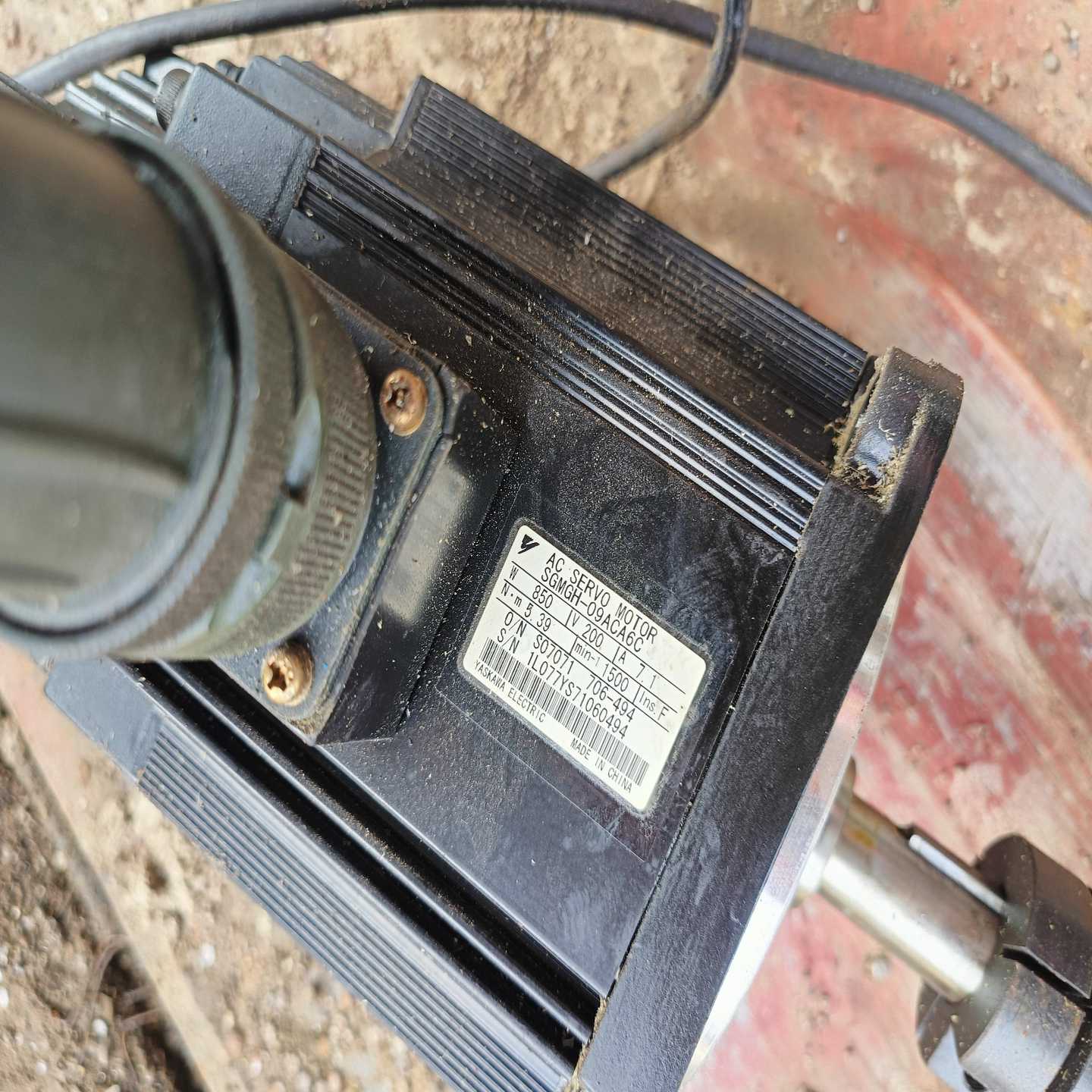 安川伺服电机，SGMGH-09ACA6C询价