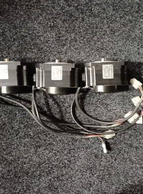 询价机器人伺服电机P30B08010DXPD3原装进口，电压20