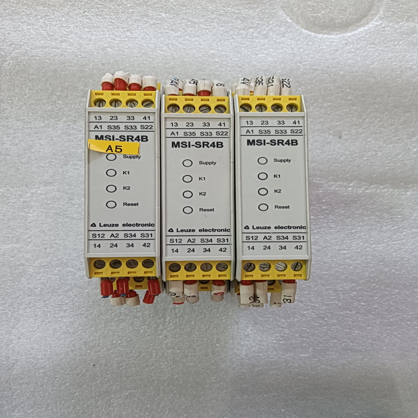 拆机德国进口MSI-SR4B-01劳易测Leuze安全继电器~议价