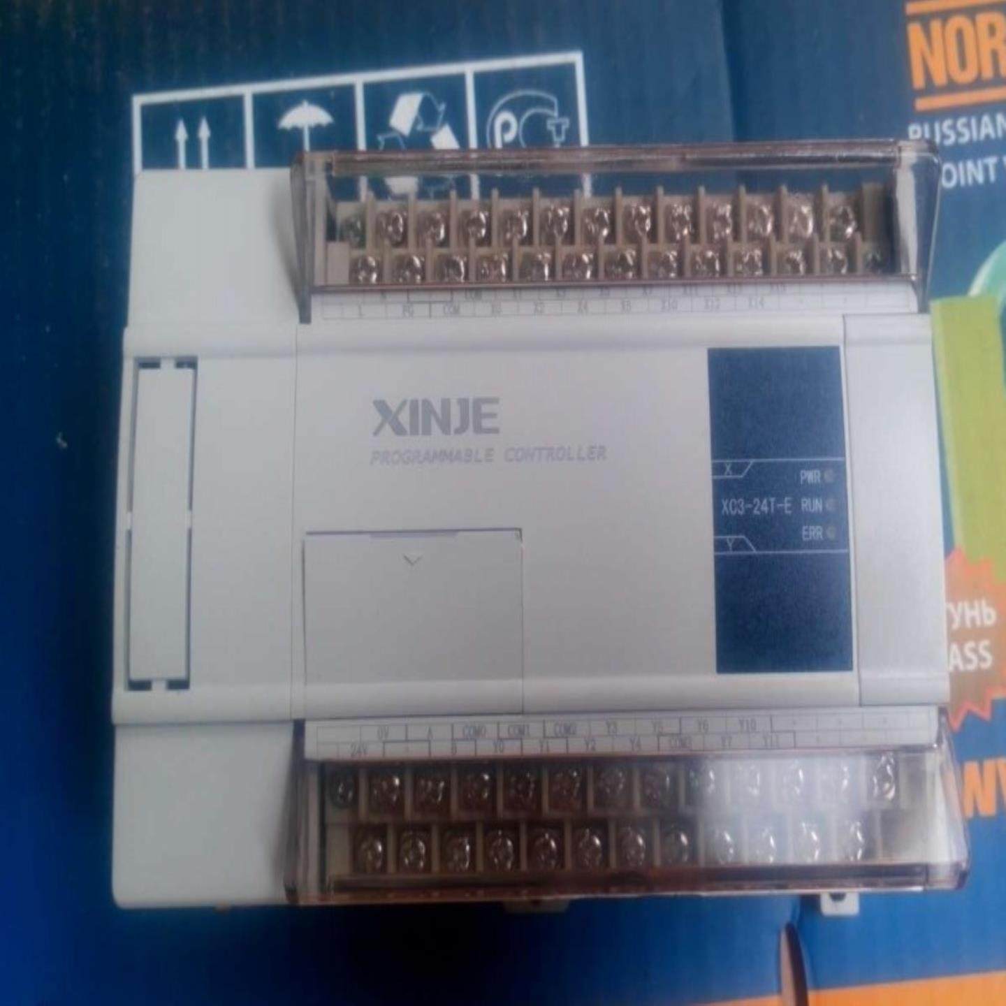 信捷PLC XC3-24T-E 220V 可编程控制器 9成新 14入10出 晶体管型