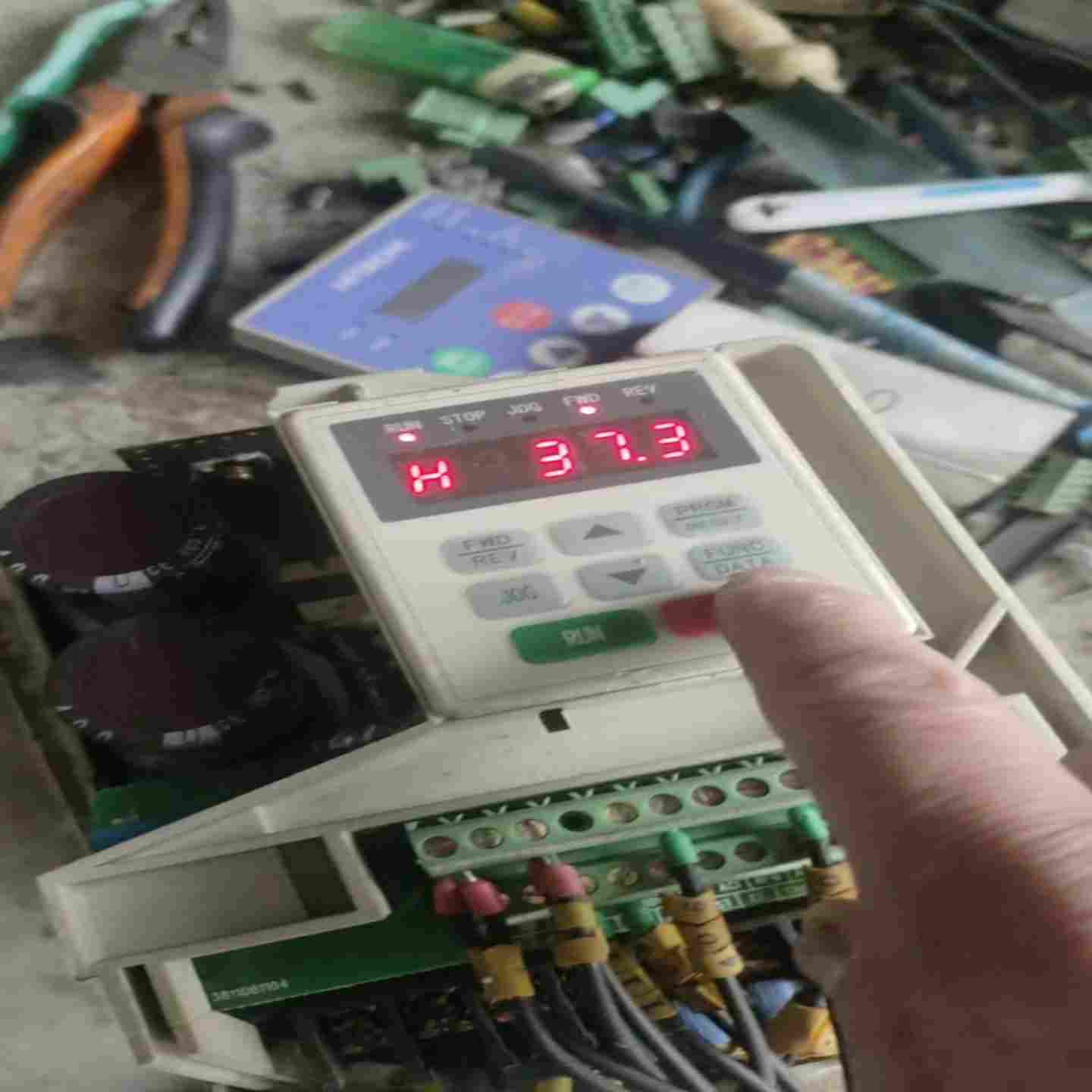 台达变频器VFD007A43A0.75kw，实物图，功能询价