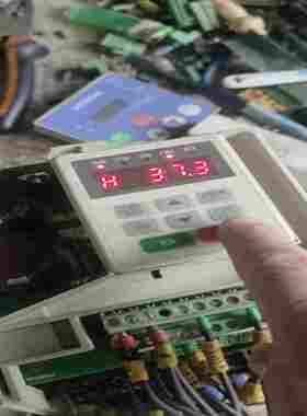 台达变频器VFD007A43A 0.75kw ，实物图，功能~询价