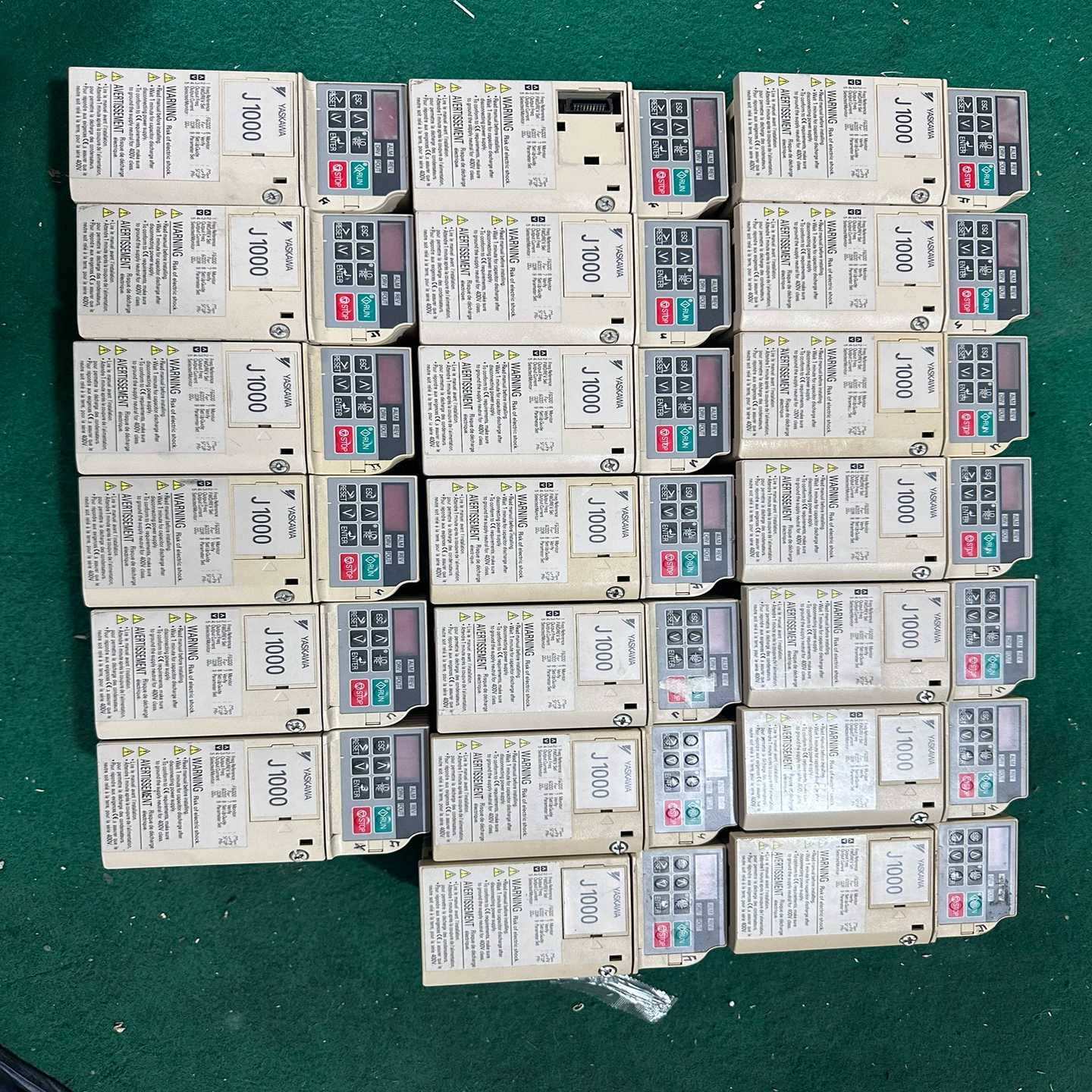 （明明电子）安川J1000变频器CIMR- JT2A0004BAA 0.