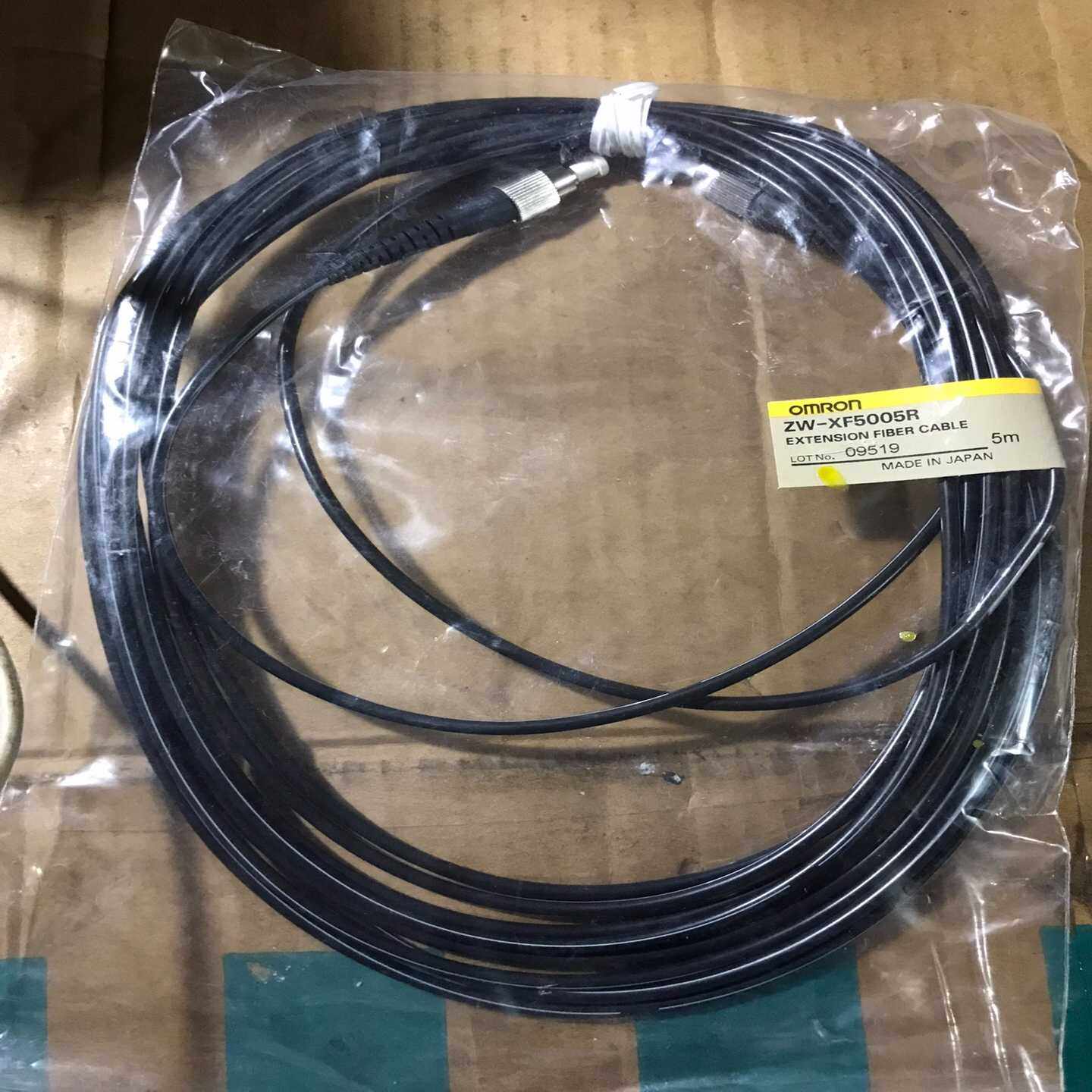 询价拍~ZW-XF5005R传输线，的，没有包装了，成色如