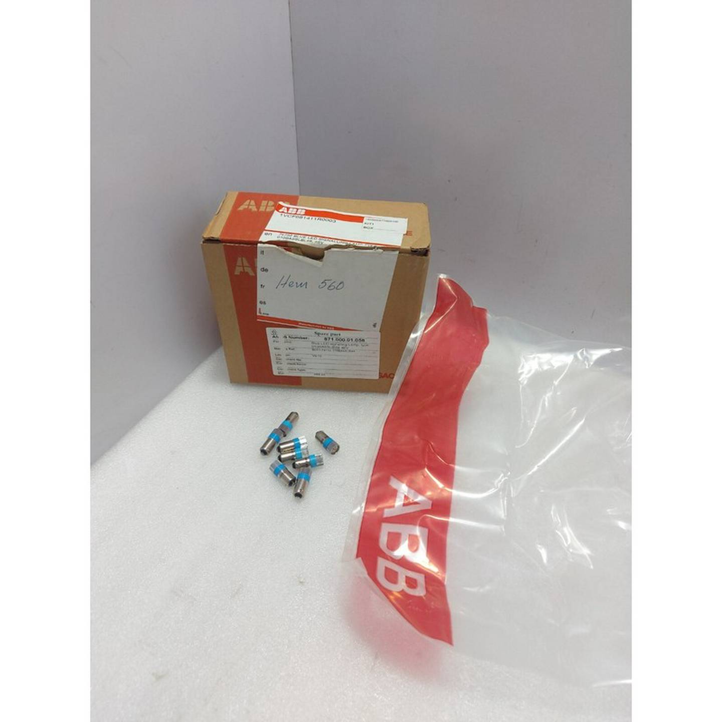 议价-ABB010BA9SLBI48BlueLED48V7k4732-Lotof8PCs