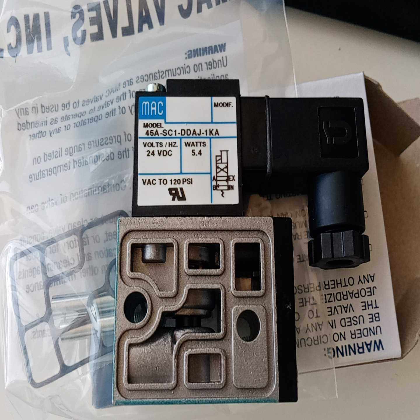 MAC电磁阀45A-SC1-DDAJ-1KA，全新原装进口正{议价}