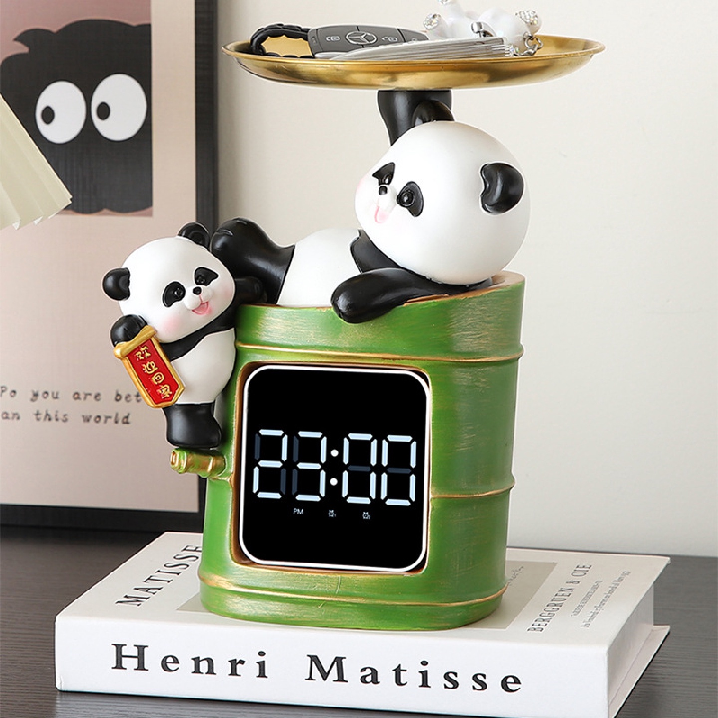 可爱熊猫桌面卧室玄关床头电子时钟摆台式钟表摆放式高级感装饰品
