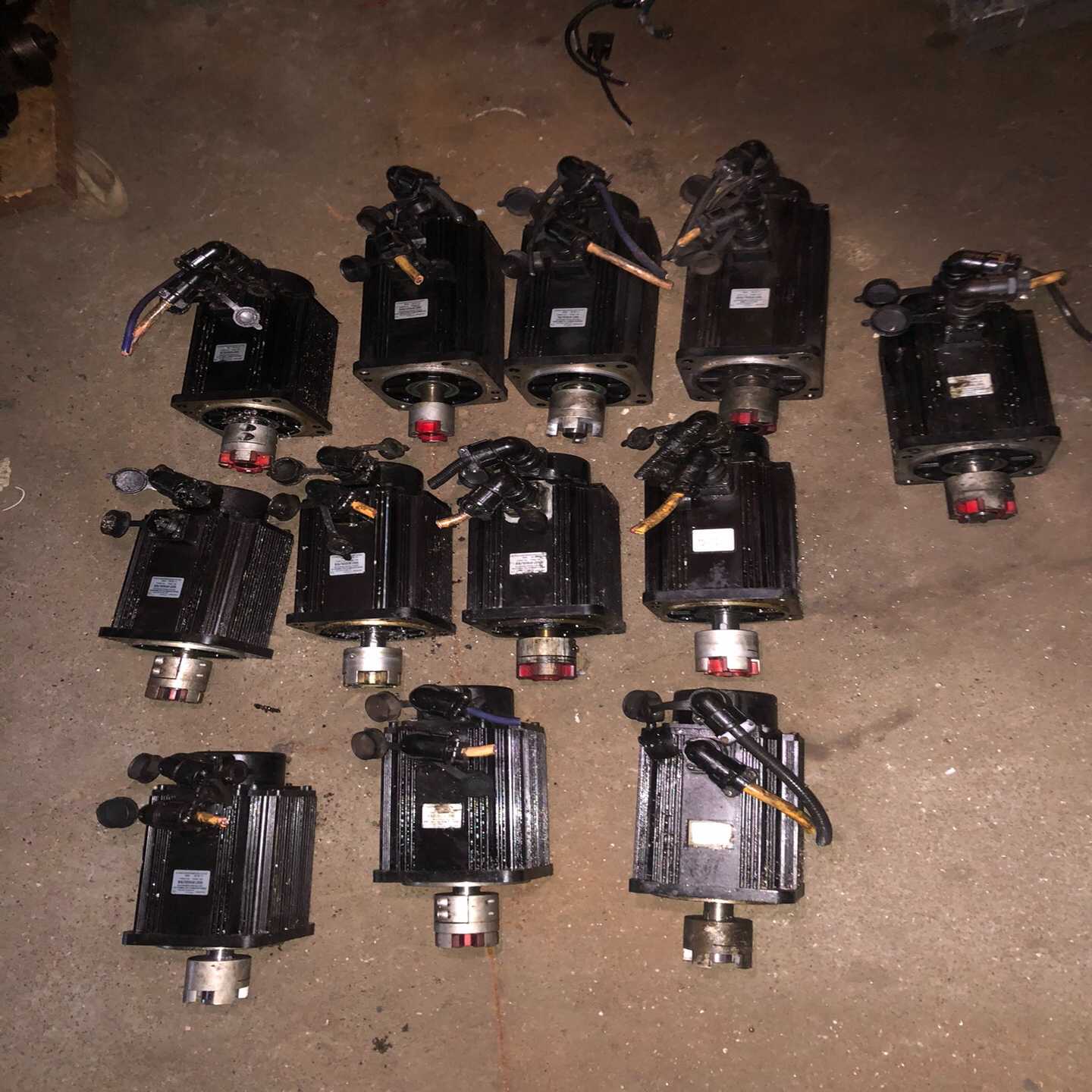 华大伺服电机150ST-M18020LFB/B，有9只，成色~询价