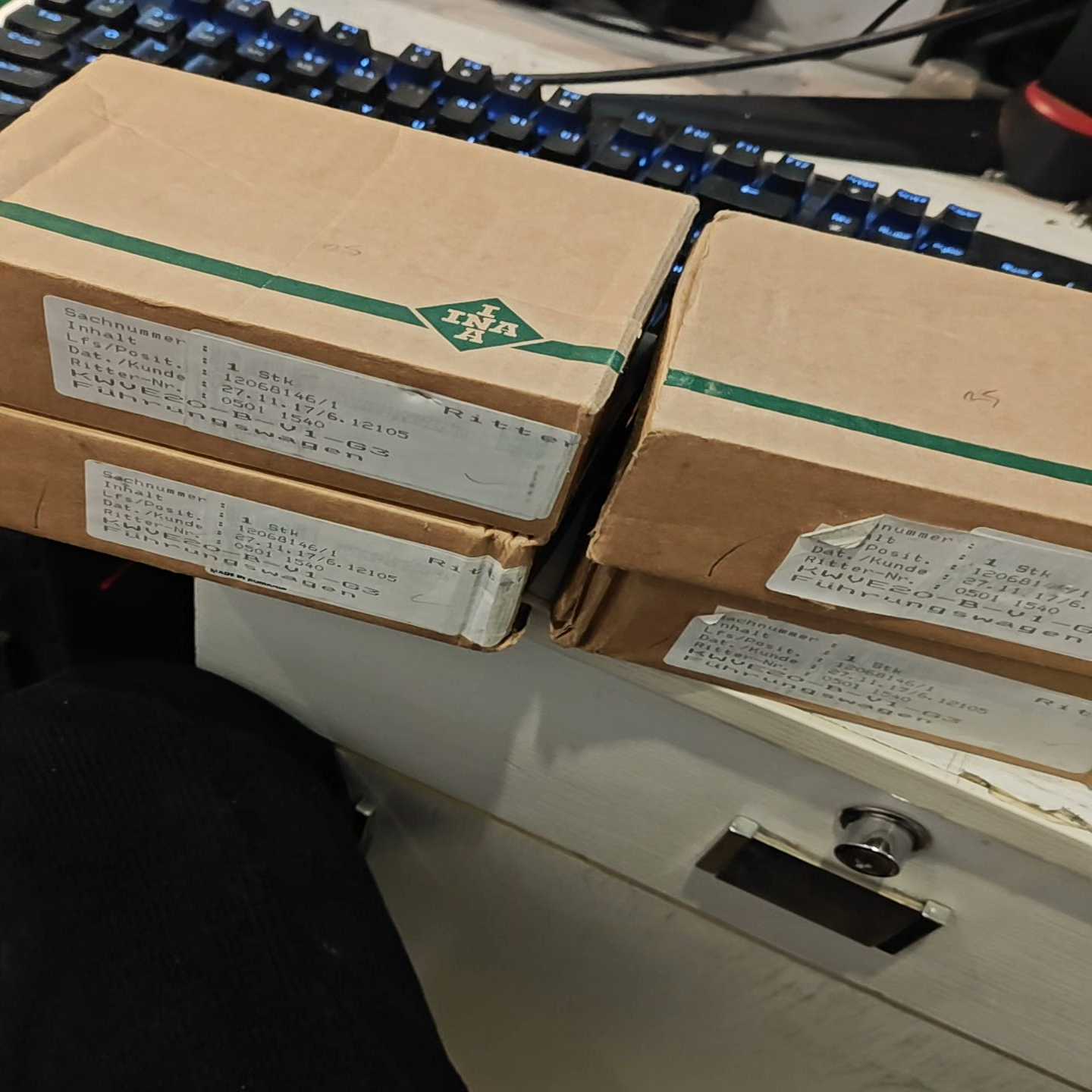 INA导轨滑块KWVE20-B-V1-G3（佳毅工控）