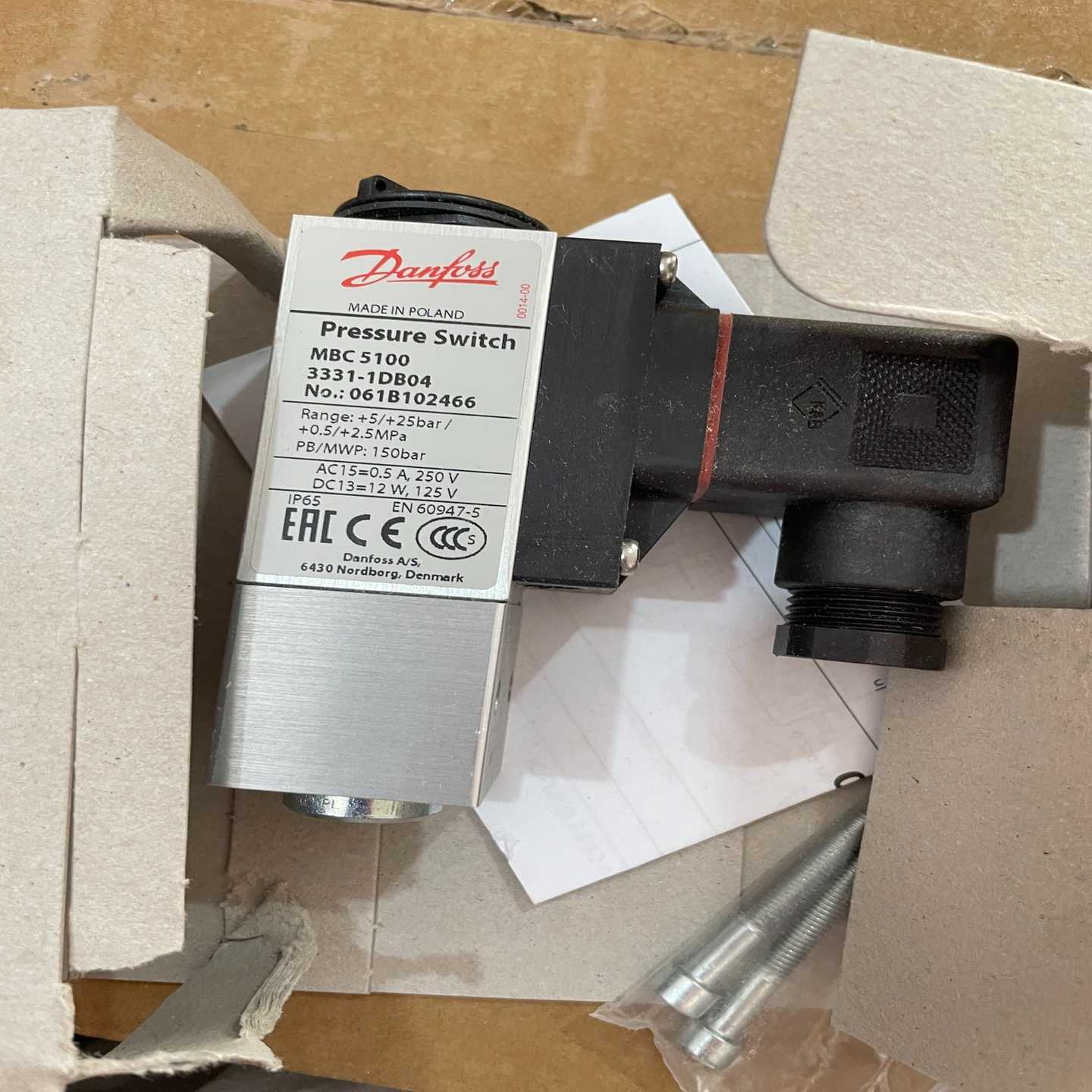 丹佛斯压力开关061B102466可议价（佳毅工控）