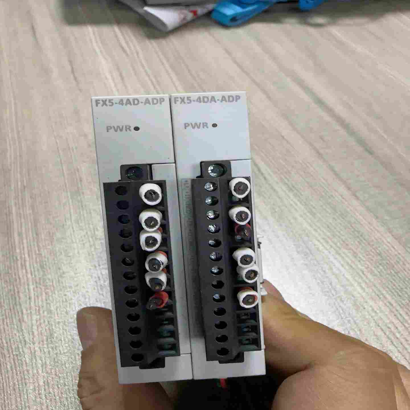 议价FX5-4AD-ADP1片;FX5-4DA-ADP